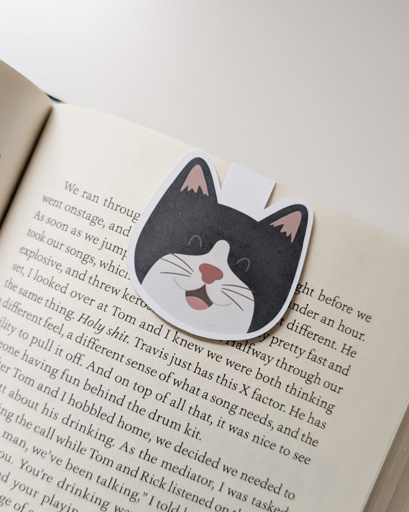 Black & White Cat Magnetic Bookmark